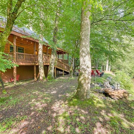 Riverfront Ellijay Cabin With Deck And Pool Access! Экстерьер фото