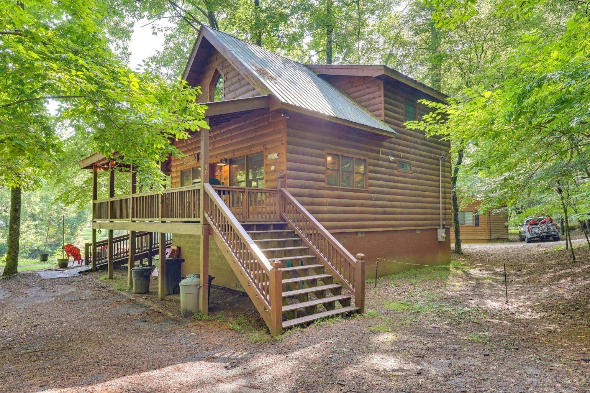 Riverfront Ellijay Cabin With Deck And Pool Access! Экстерьер фото